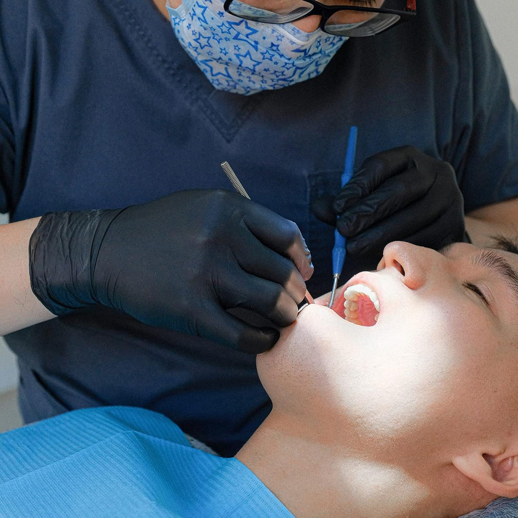 Nitrile Disposable Gloves Powder & Latex Free 4Mil Touch Screen Disposable Non-Sterile Nitrile Exam Gloves